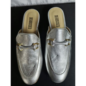 DEABUSED $138 Women's 37 (6.5 / 7) Silver Leather Mules